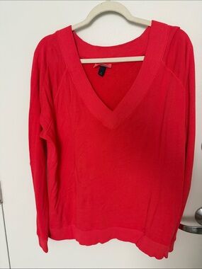 Universal Thread Women's Bright Red V-Neck Sweater